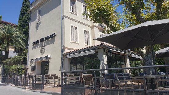 Cafe du Palais