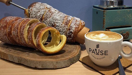 PAUSE Coffee & Kurtos