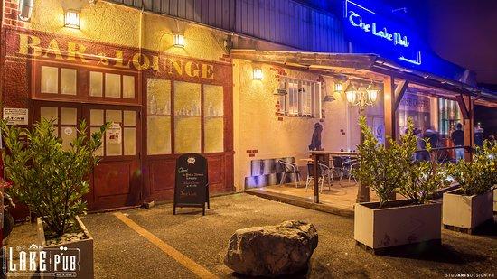 Lake Pub