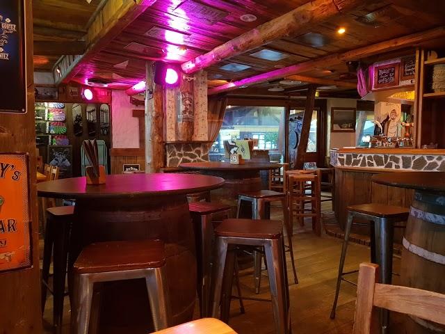 Chez Boubou Arc 1800