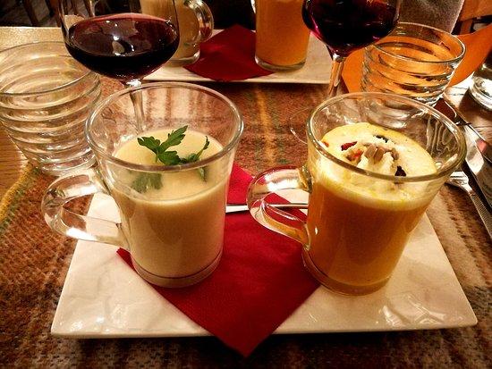 Les Pieds sous la Table