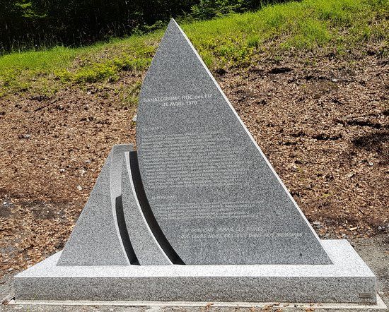 Un Memorial Pour Les Victimes De La Catastrophe Du Roc Des Fiz