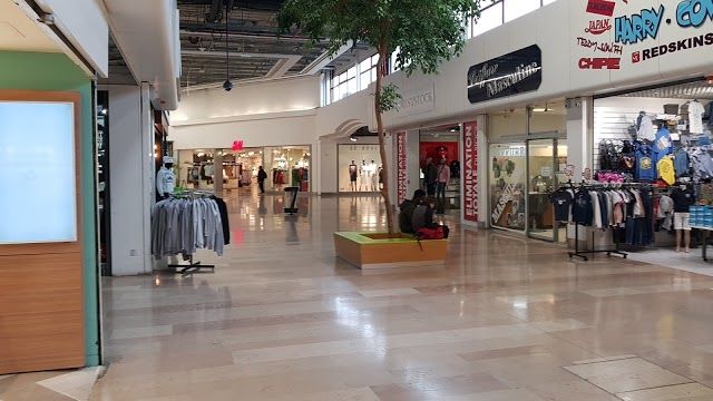 Centre Commercial Carrefour Pince Vent