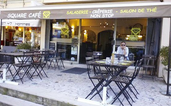 Le Square Cafe