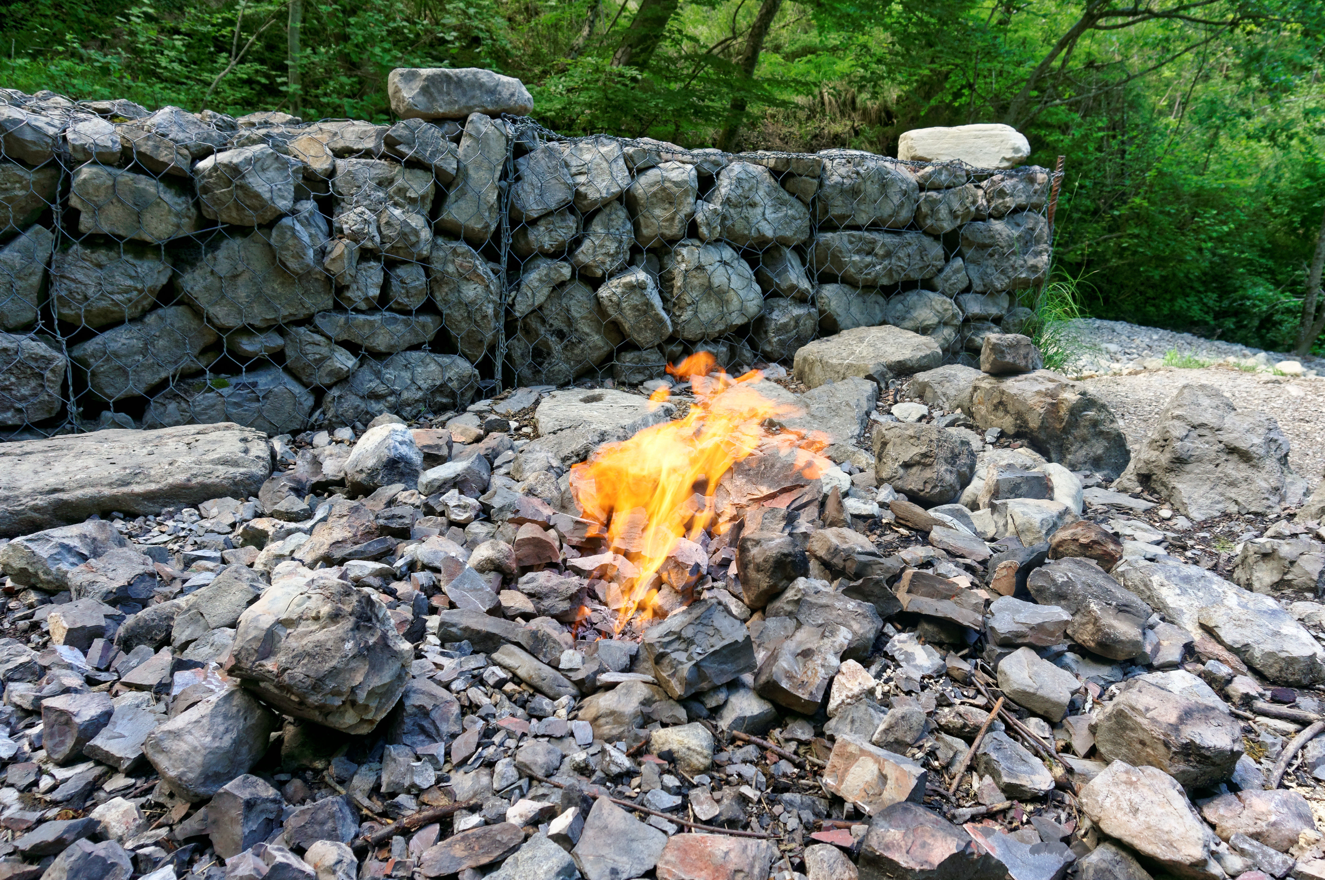 Fontaine ardente du Gua