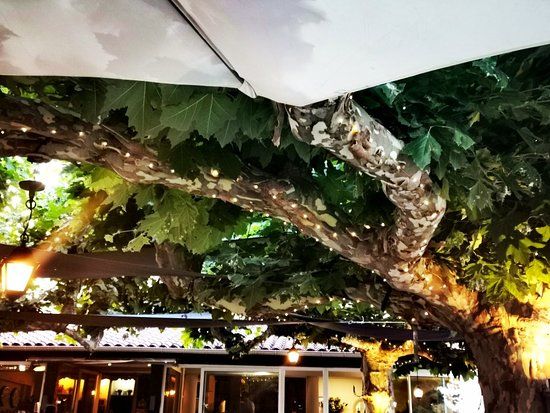 La Calanque Hotel and Restaurant